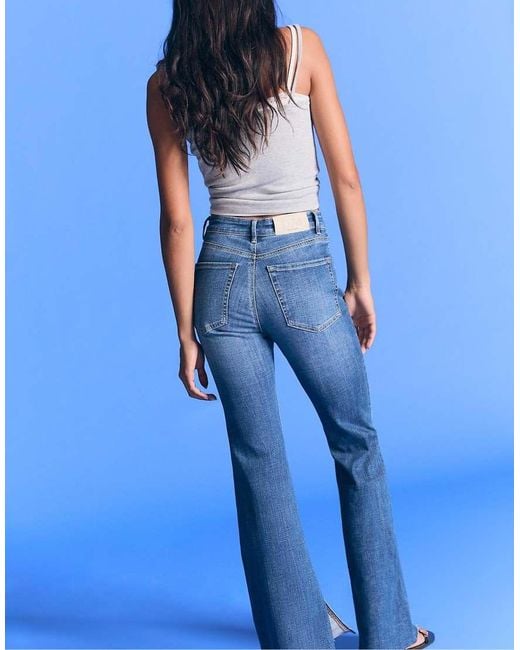 Jeans A Zampa Slim Lavaggio Rinse Wash di Stradivarius in Blue