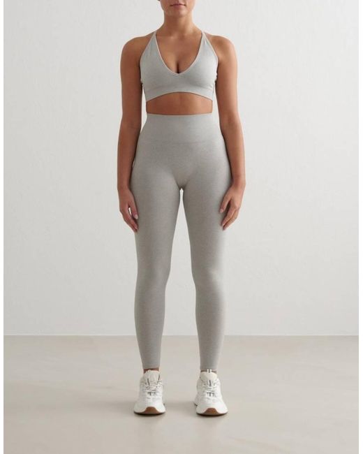 Reggiseno Mélange Senza Cuciture Modellante Con Incrocio Sul Retro di Aim'n in Gray