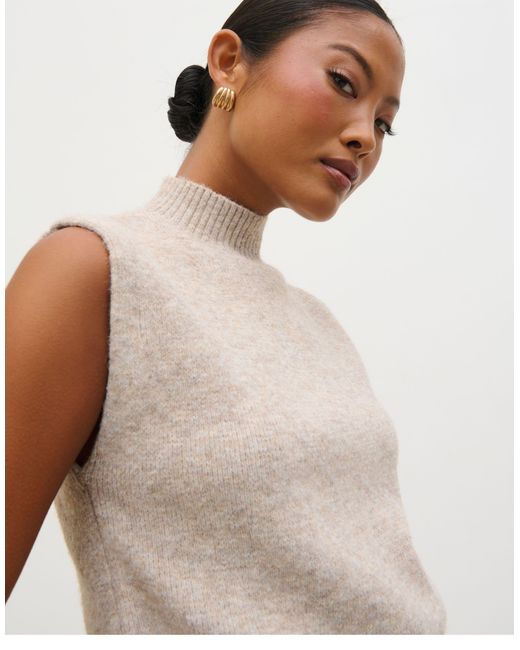 Pretty Lavish Natural – hochgeschlossener, ärmelloser strickpullover