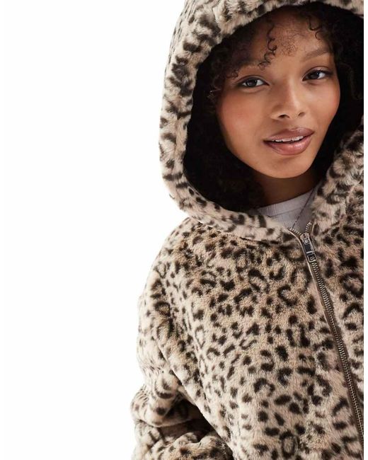 Bershka Jas Van Imitatiebont Met Capuchon En Luipaardprint in het Multicolor