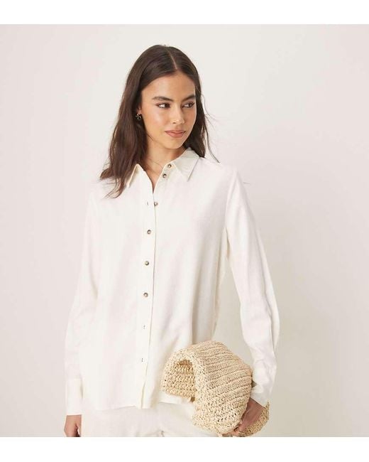 Camisa Blanca Holgada De Lino De (Parte De Un Conjunto) JDY Tall de color White