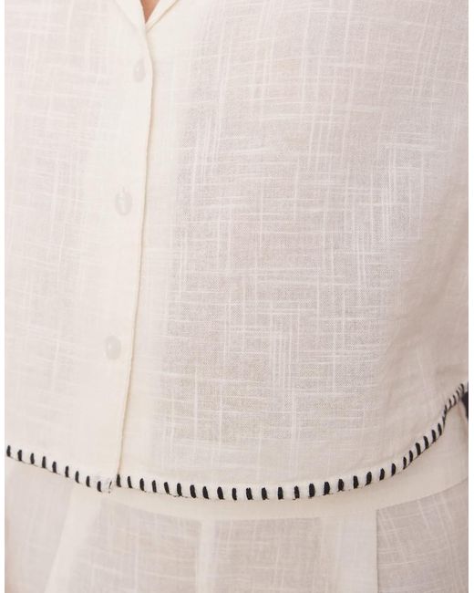 Camisa Corta Con Ribetes De Punto Festón De (Parte De Un Conjunto)-Blanco New Look de color White