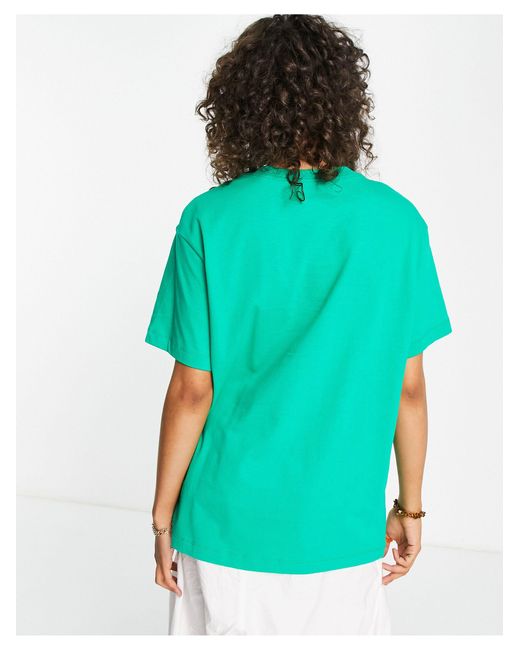Nike Graphic Boyfriend T-shirt in Green | Lyst