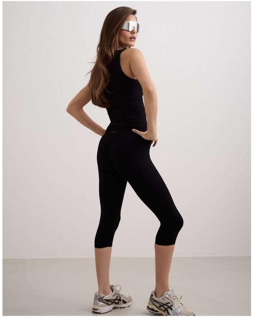 Aim'n Black Shape Seamless 3/4 Tights