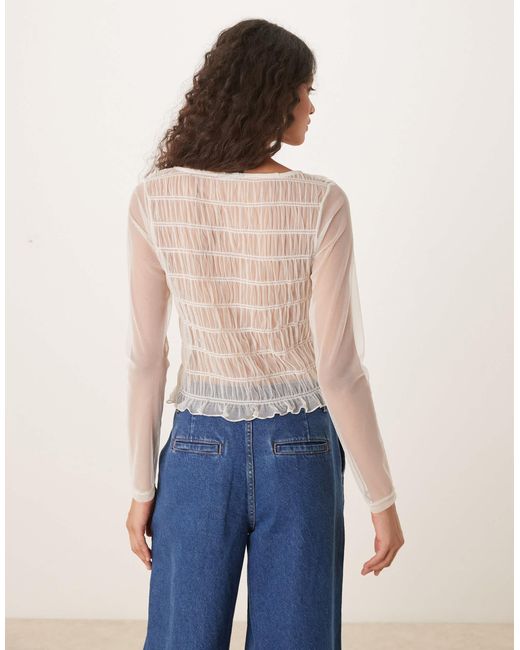 ASOS Natural – gesmoktes, langärmliges oberteil aus tüll-mesh