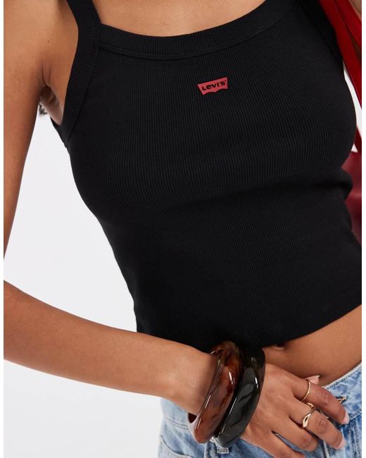 Levi's Essentiële Sportieve Geribbelde Cami Met Logo Op De Borst in het Red