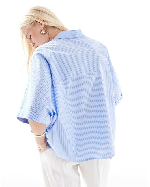 ONLY Blue – kurzärmlige, kastige hemdbluse