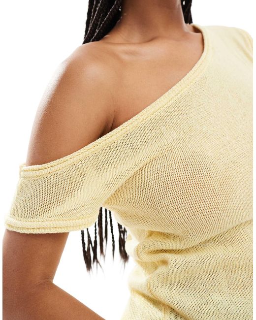 Top asymétrique en maille - beurre ASOS en coloris Yellow