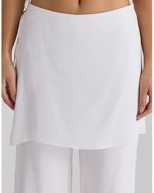 Leona House Of Cb de color White