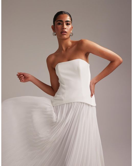 ASOS White – strukturiertes, trägerloses brautkleid