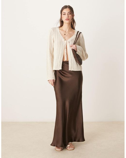 Threadbare Natural – satin-midirock