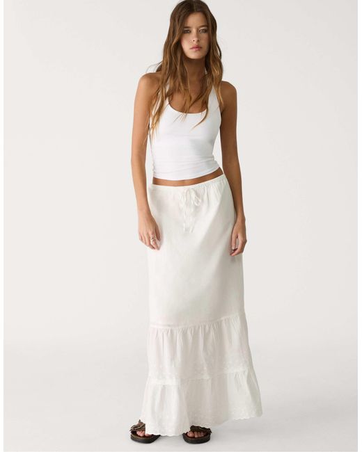 Top à dos nu Stradivarius en coloris White