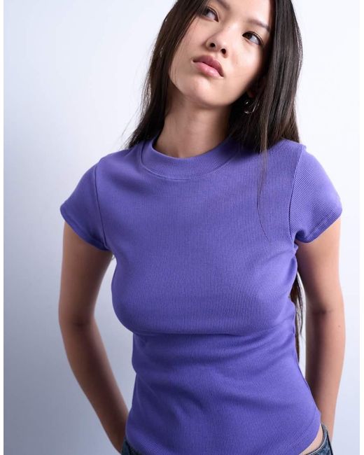 T-Shirt Aderente A Coste Con Fondo Arrotondato di TOPSHOP in Purple