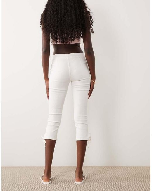 Miss Selfridge Natural Denim Capri With Bows