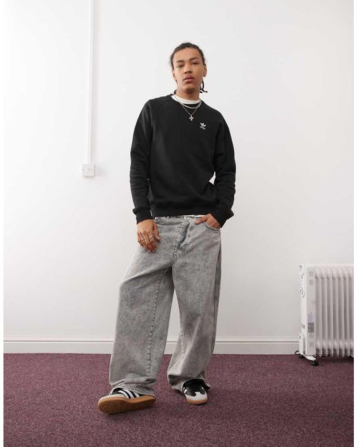 Adidas Originals Black Trefoil Essentials Sweatshirt for men