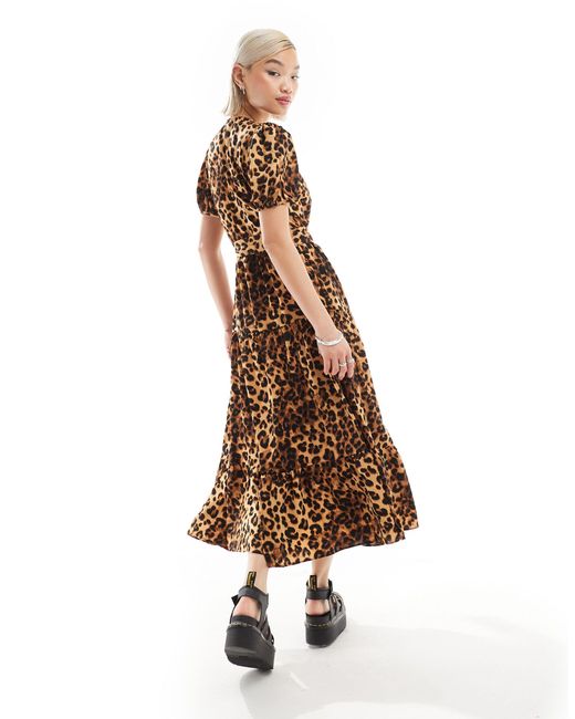 Glamorous Brown – voluminöses wickelkleid mit leopardenmuster