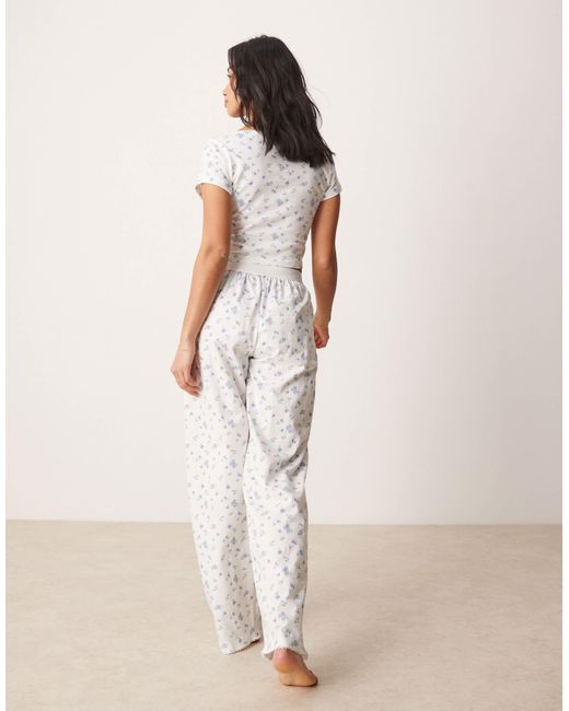 ASOS White Asos design petite – mix & match – pyjama-hose mit freiliegendem bund, picot-besatz und blümchenmuster