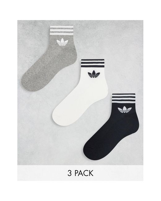 Confezione da 3 paia di calzini alla caviglia bianchi, grigi e neri con trifoglio di Adidas Originals in Multicolor