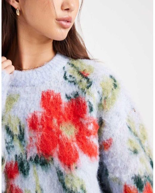 Maglione Girocollo Oversize Con Motivo A Fiori Sfocati di ASOS in White