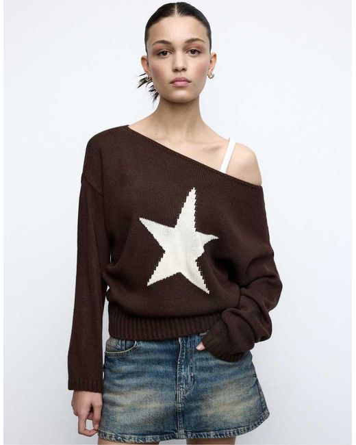 Stradivarius White Asymmetric Star Knitted Jumper