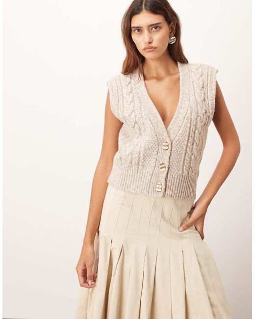 ARRANGE Gebreid Tankvest Met Kabels Van Gedraaid Garen in het Natural