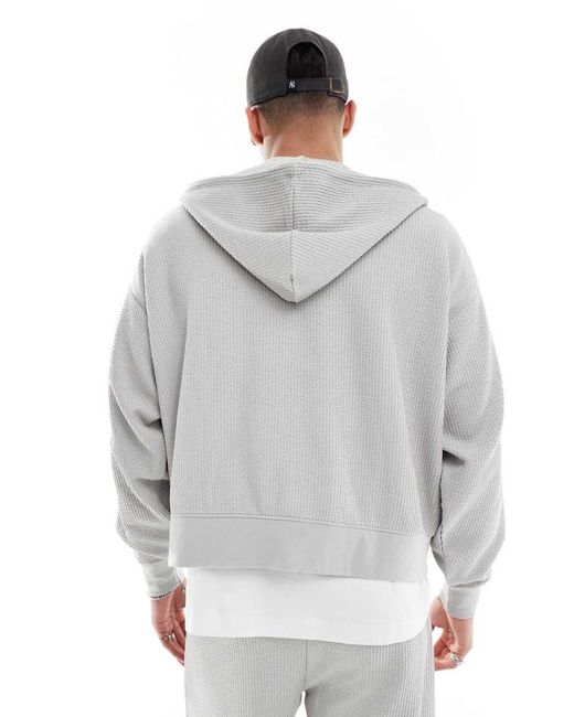 Felpa Squadrata Corta di Bershka in White da Uomo