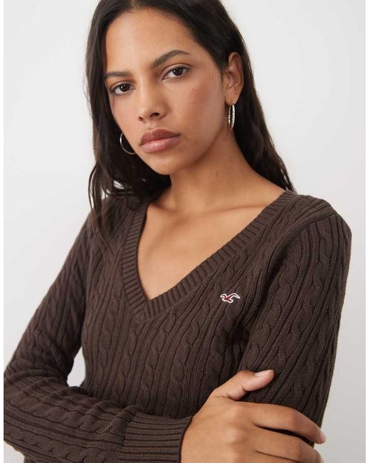 Hollister Black Icon Logo Fitted Knitted V Neck Jumper