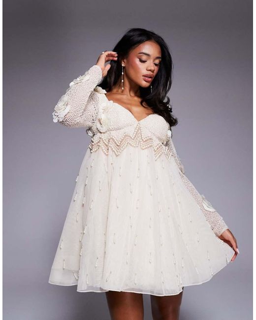 Vestito Corto Decorato Con Perle E Fiori Applicati di ASOS in Metallic