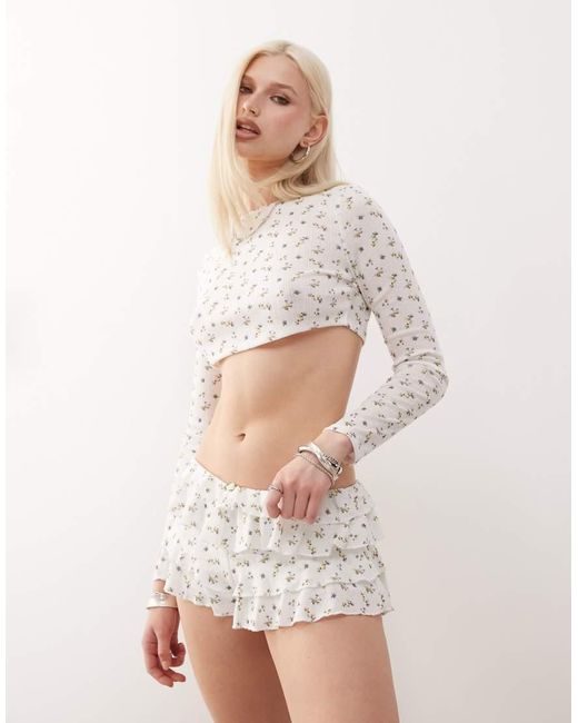 Collusion Micro Bloomershorts Met Textuur En Bloemenprint in het White