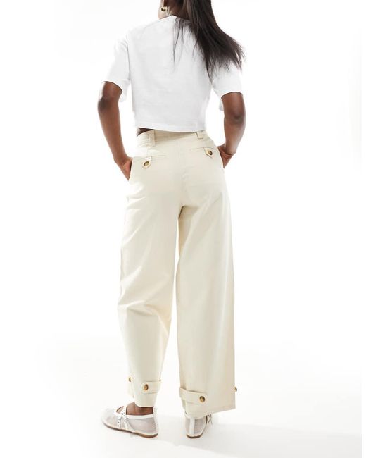 Pantaloni A Cilindro Bianco Osso Slavato Con Etichetta di ASOS in White