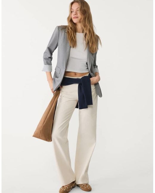 Blazer Slim Fit di Stradivarius in Gray