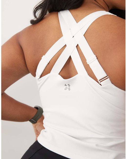 Curve 4505 de color White