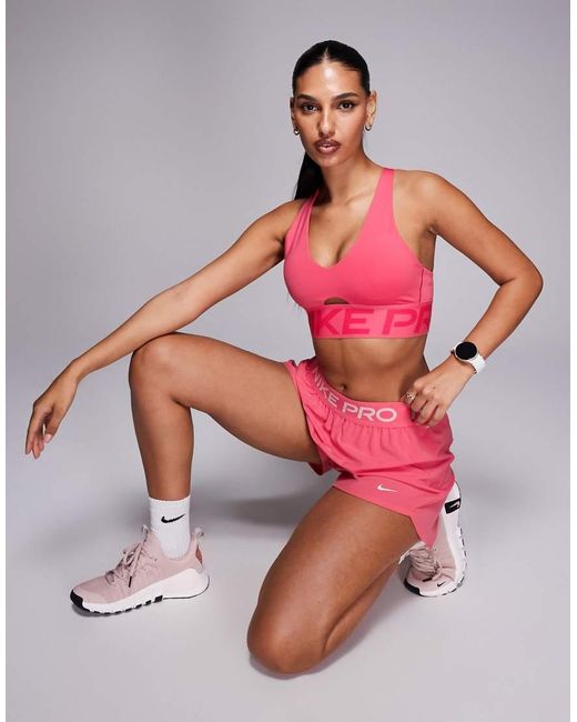 Nike di Nike in Red
