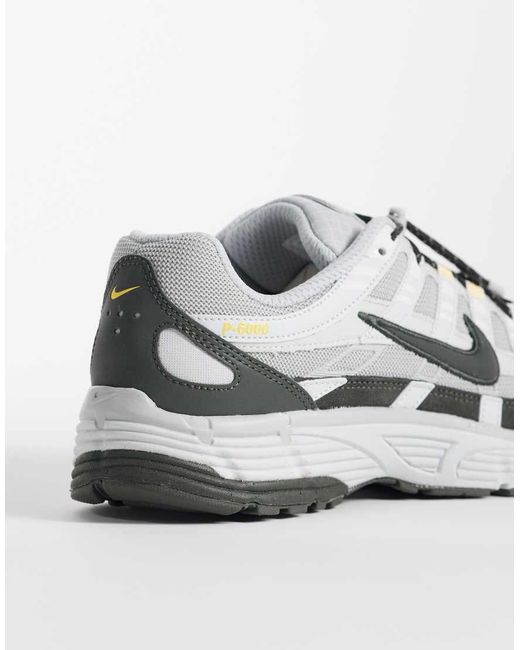 P-6000 Tech Speed di Nike in Metallic da Uomo