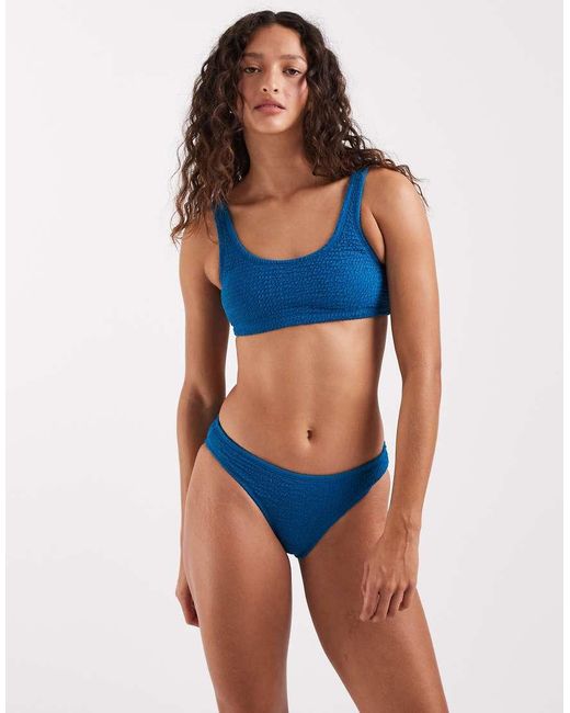 Nike di Nike in Blue