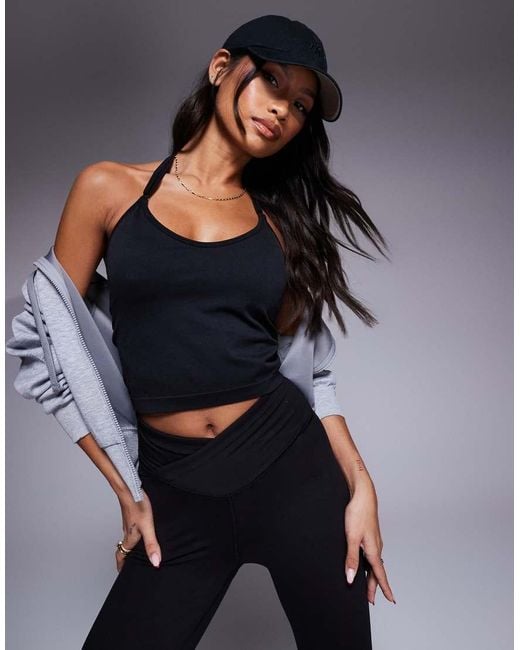 4505 Black Seamless Halter Neck Vest With Inner Support