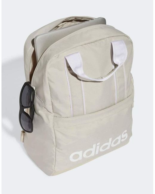 Linear Essentials di Adidas Originals in White