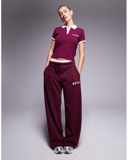 Kaiia Purple – knapp geschnittenes t-shirt aus baumwolle