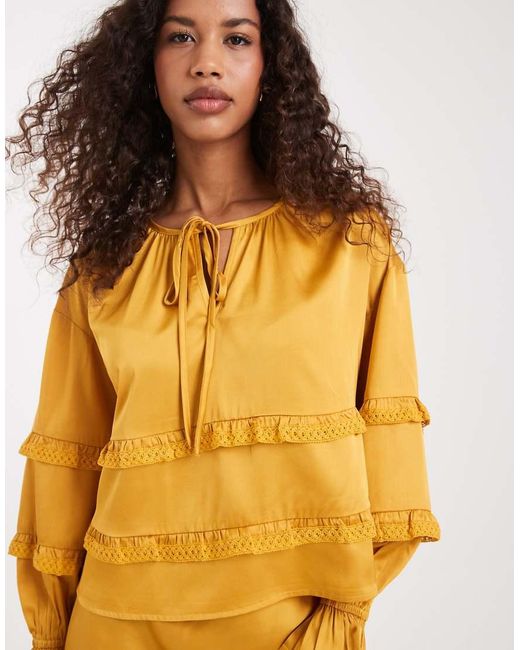 Wednesday's Girl Metallic Floaty Lace Tie Detailed Blouse