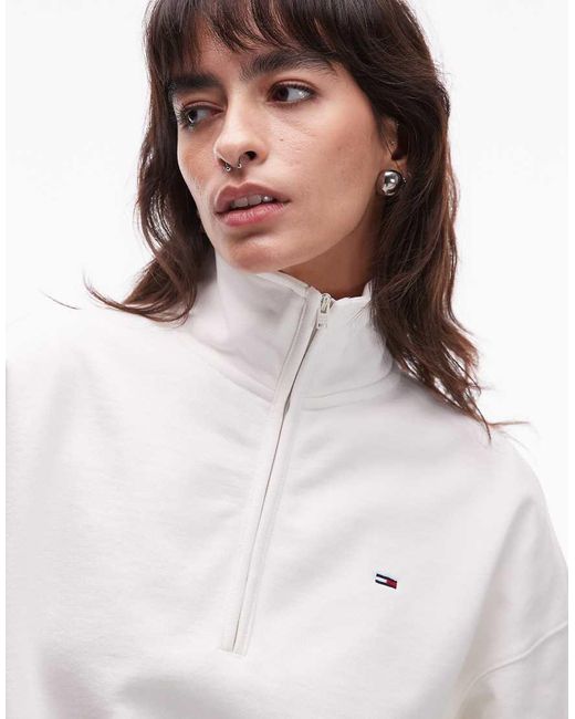 Maglione Squadrato Écru Con Zip Corta E Logo Bandiera di Tommy Hilfiger in White