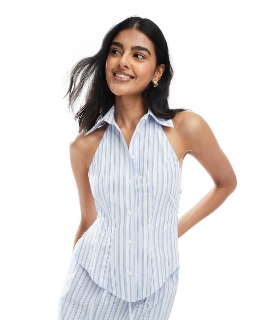 Camicia Senza Maniche Allacciata Sul Retro A Righe di ASOS in White