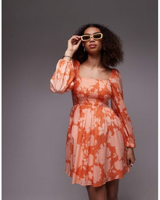 Robe courte à encolure carrée, corsage froncé et découpe dans le dos - fleuri & Other Stories en coloris Gray
