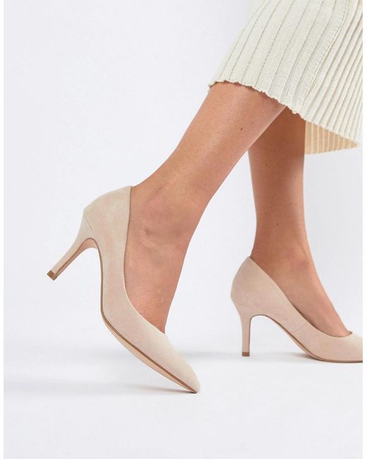 Faith Chariot Heeled Court Shoes In 