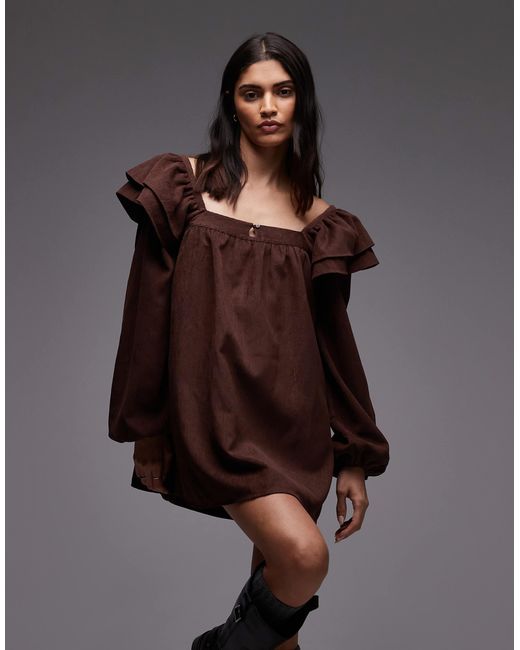 Robe babydoll courte en velours côtelé à volants et encolure carrée - chocolat ASOS en coloris Brown