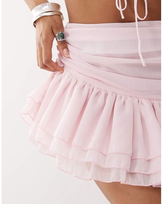 Amy Lynn Gelaagde, Gerimpelde Minirok Van Co-Ord Set in het Natural