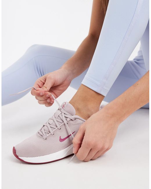 One - legging Nike en coloris White