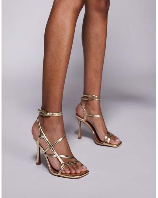Nutty di ASOS in Metallic