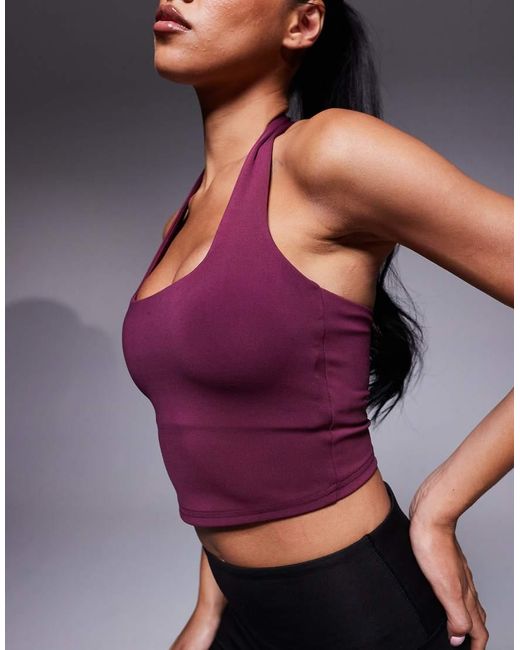 Top Tecnico Allacciato Al Collo Con Reggiseno Interno Color Gelso di 4505 in Purple