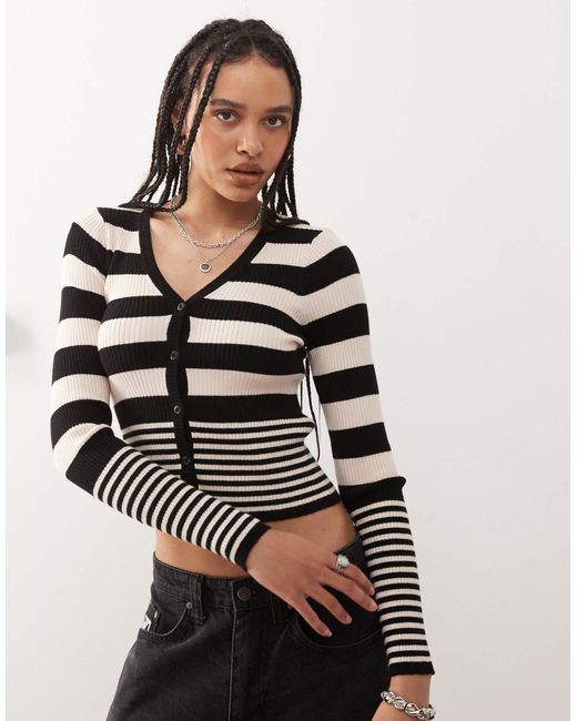 Noisy May Black – geknöpfte strickjacke mit streifen
