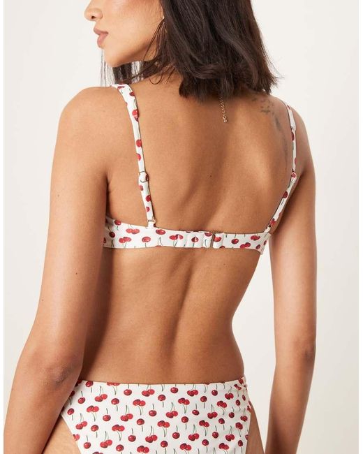 Abercrombie & Fitch Gerimpeld Bikinitopje Met Beugels En Kersenprint, Deel Van Co-Ord Set in het Multicolor
